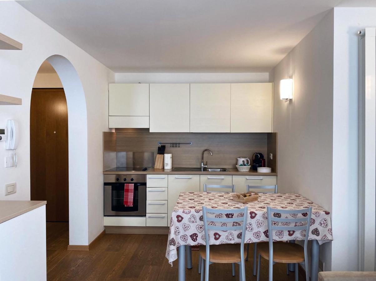 Bilocale Enjoy Daire Temù Dış mekan fotoğraf